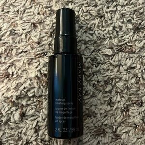 Mary Kay Makeup Finishing Spray
